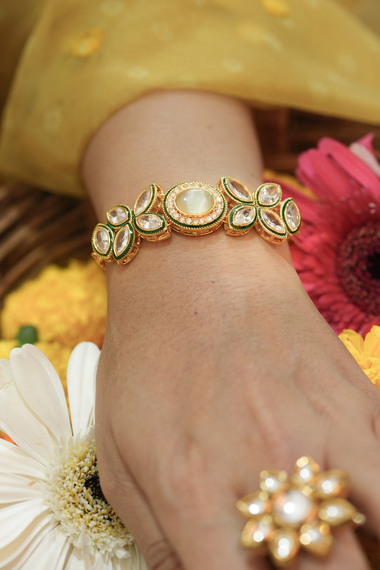 Kundan-Studded Light Green Bracelet