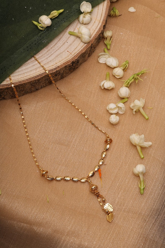 Necklace with Leaf Accent