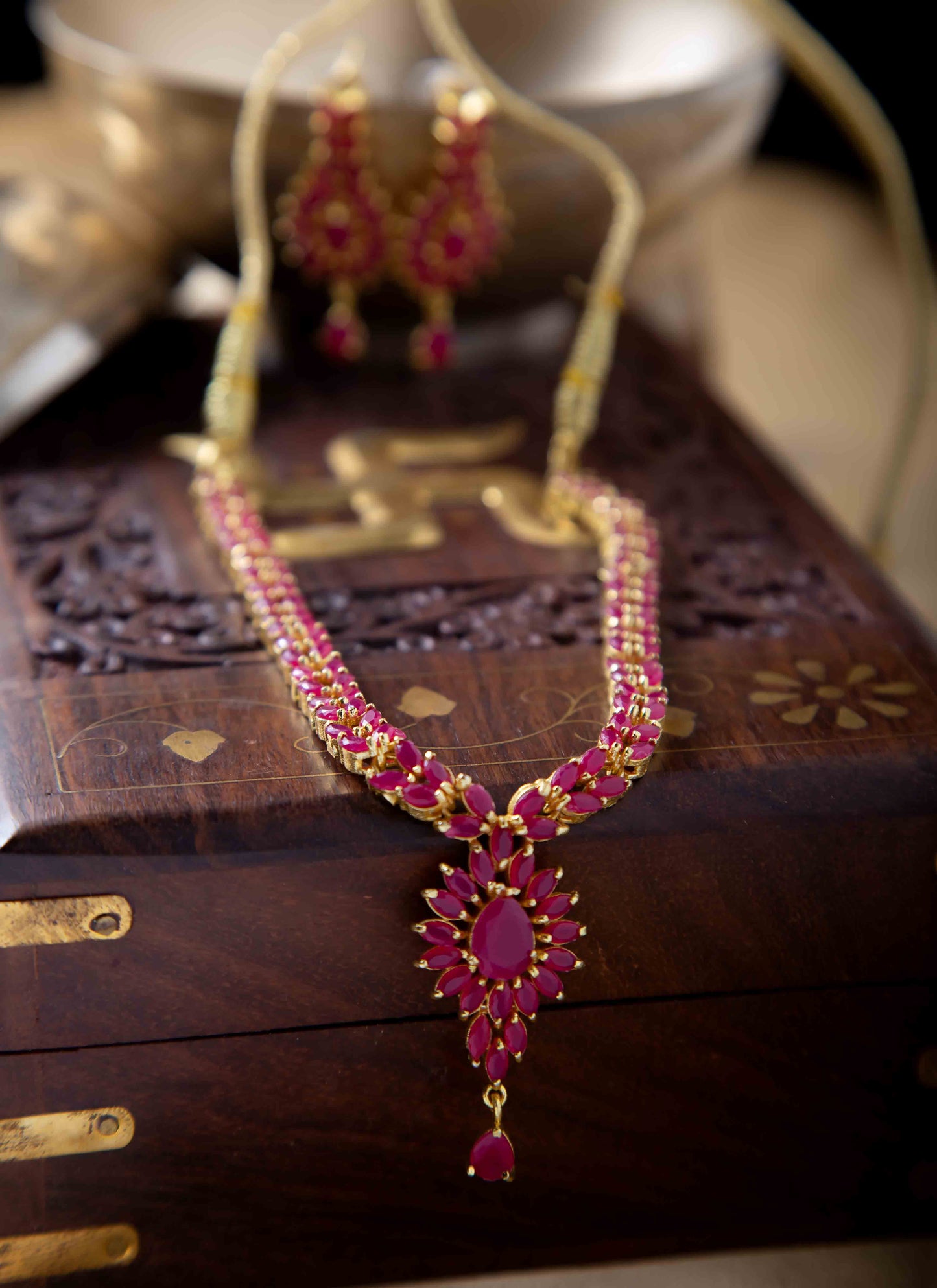 Vibrant Orange Stone Necklace and Matching Pendant Earrings Set