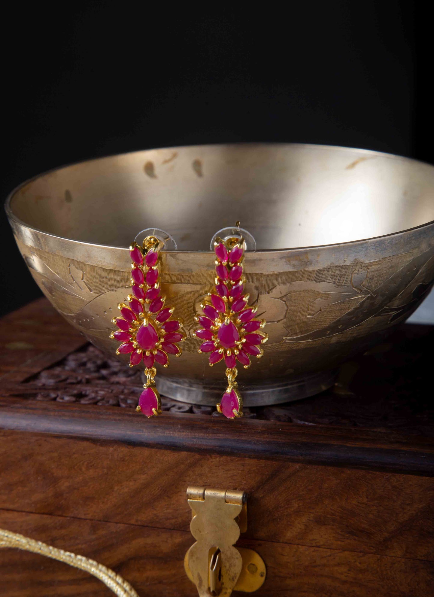 Vibrant Orange Stone Necklace and Matching Pendant Earrings Set