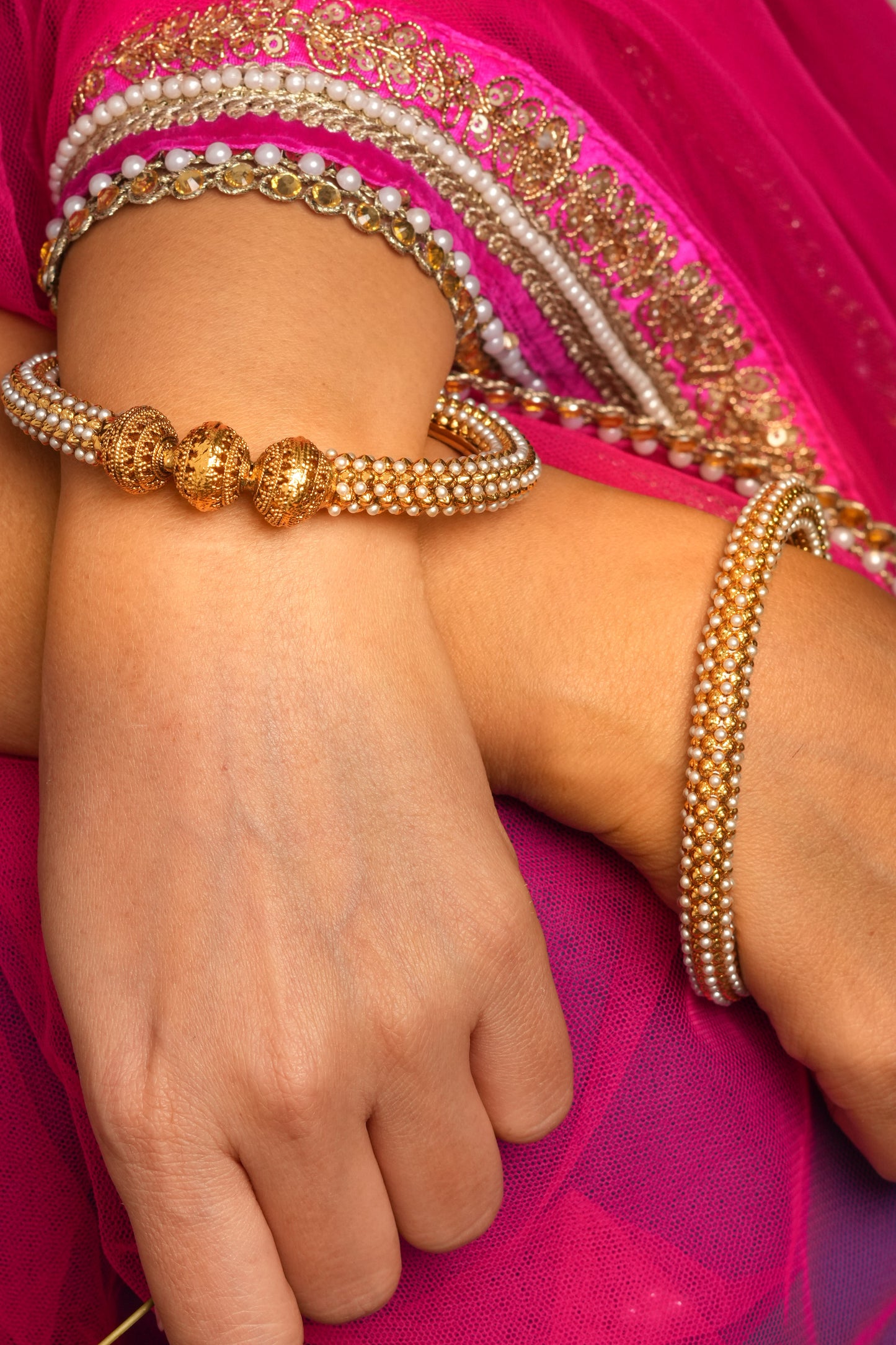 Set of 2 Gold-Plated Bangles with Pearl-Studded  Design