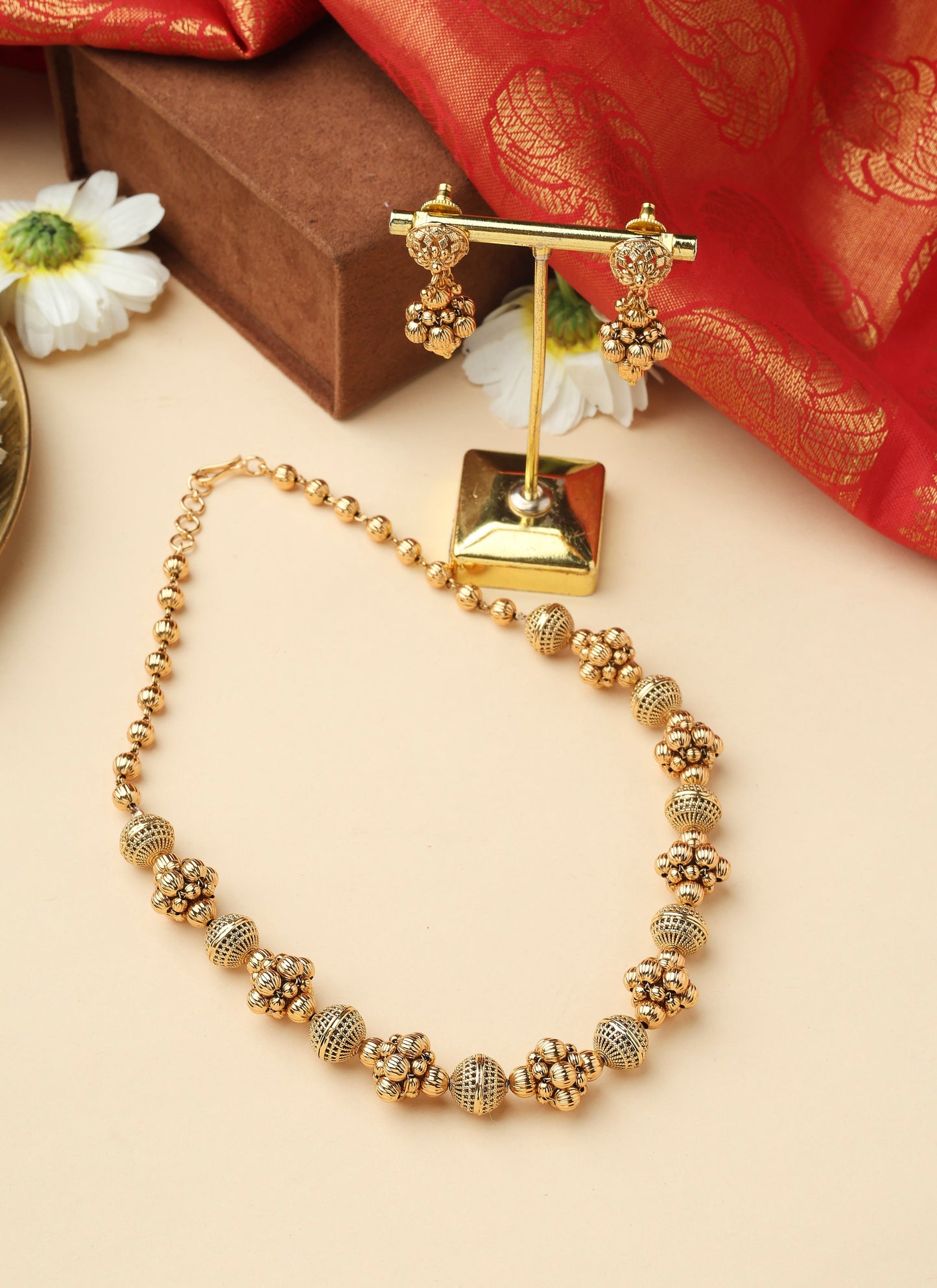 Gold Necklace Set with Ball Inspired Design