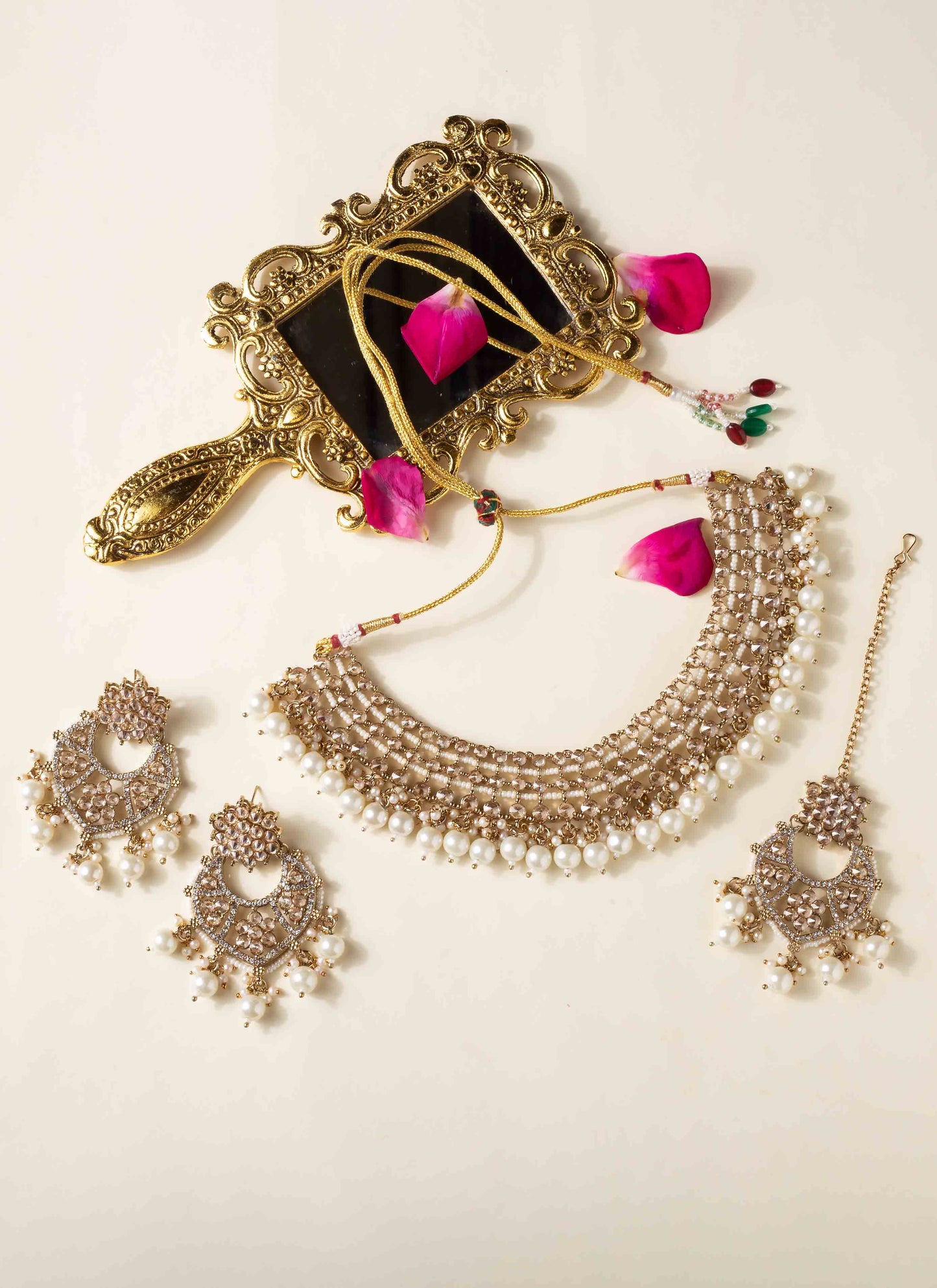 Kundan Elegant Pearl Choker Set