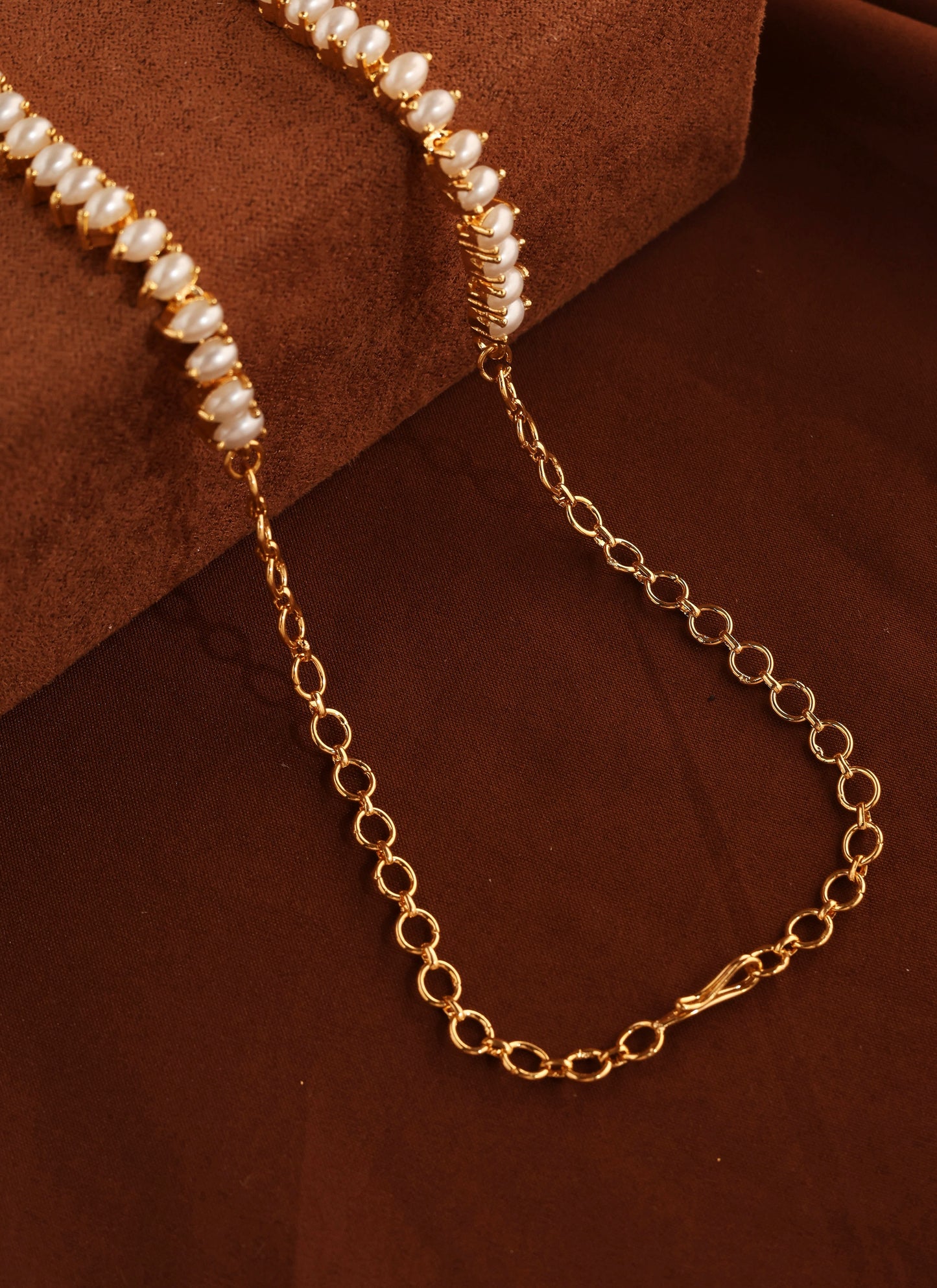 Marquise Pearls and Gold Necklace Set with Pendant and Earrings