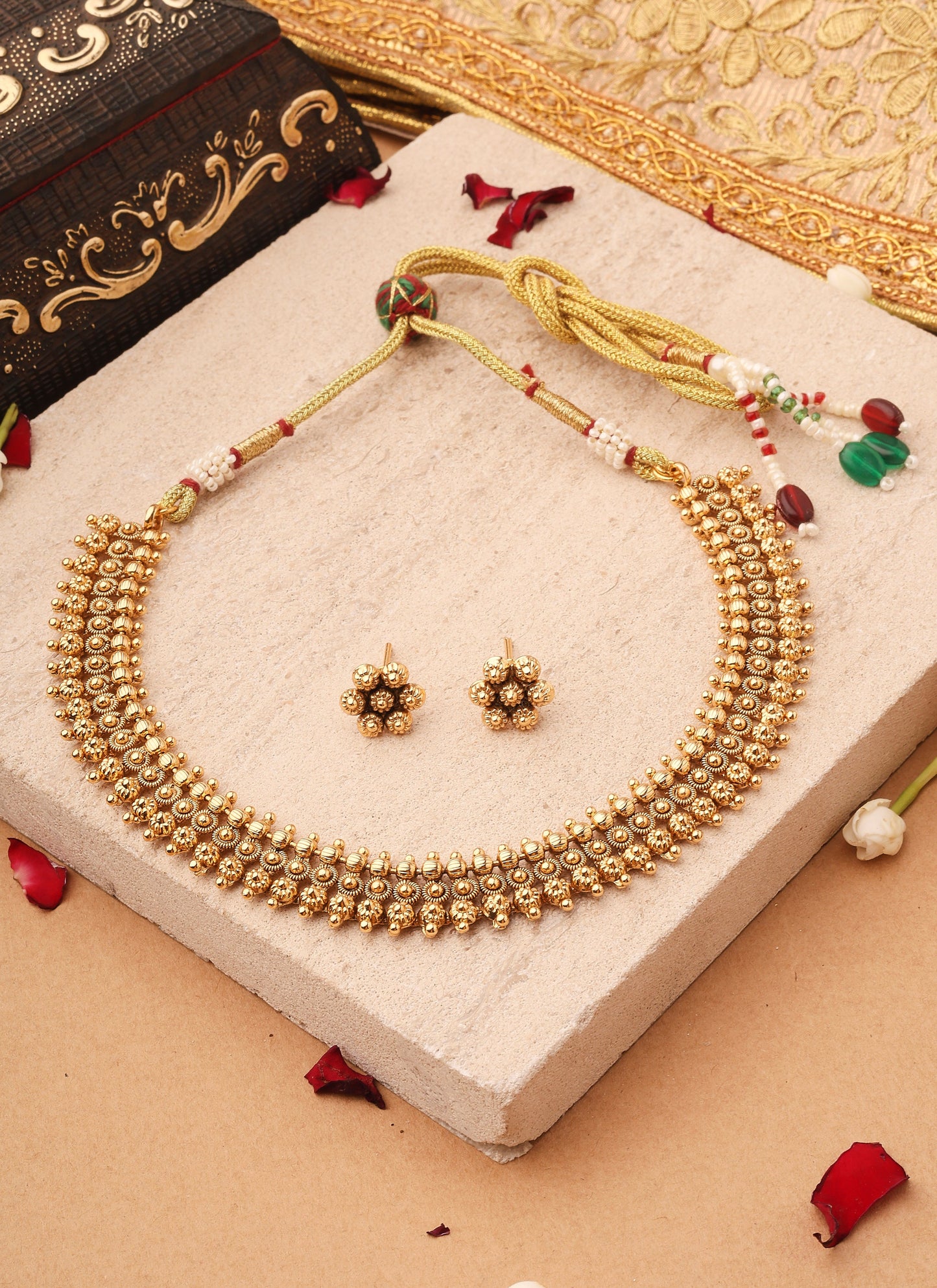 Golden Heritage Curved Necklace Set