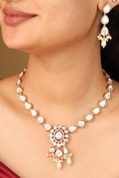 Simple Necklace Set with Kundan Stones