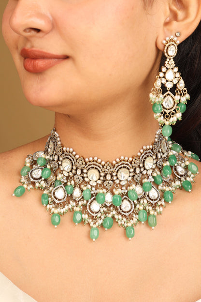 Kundan Choker Set with Green Beads & Maang Tikka