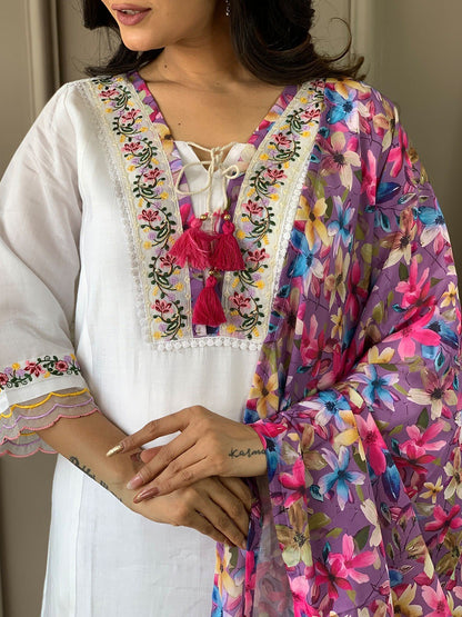 White Chanderi Silk Heavy Embroidered Kurta Pant with Dupatta