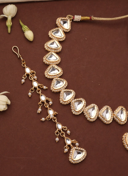 Kundan Triangle Shape Necklace Set