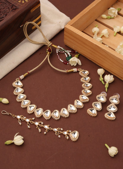 Kundan Triangle Shape Necklace Set