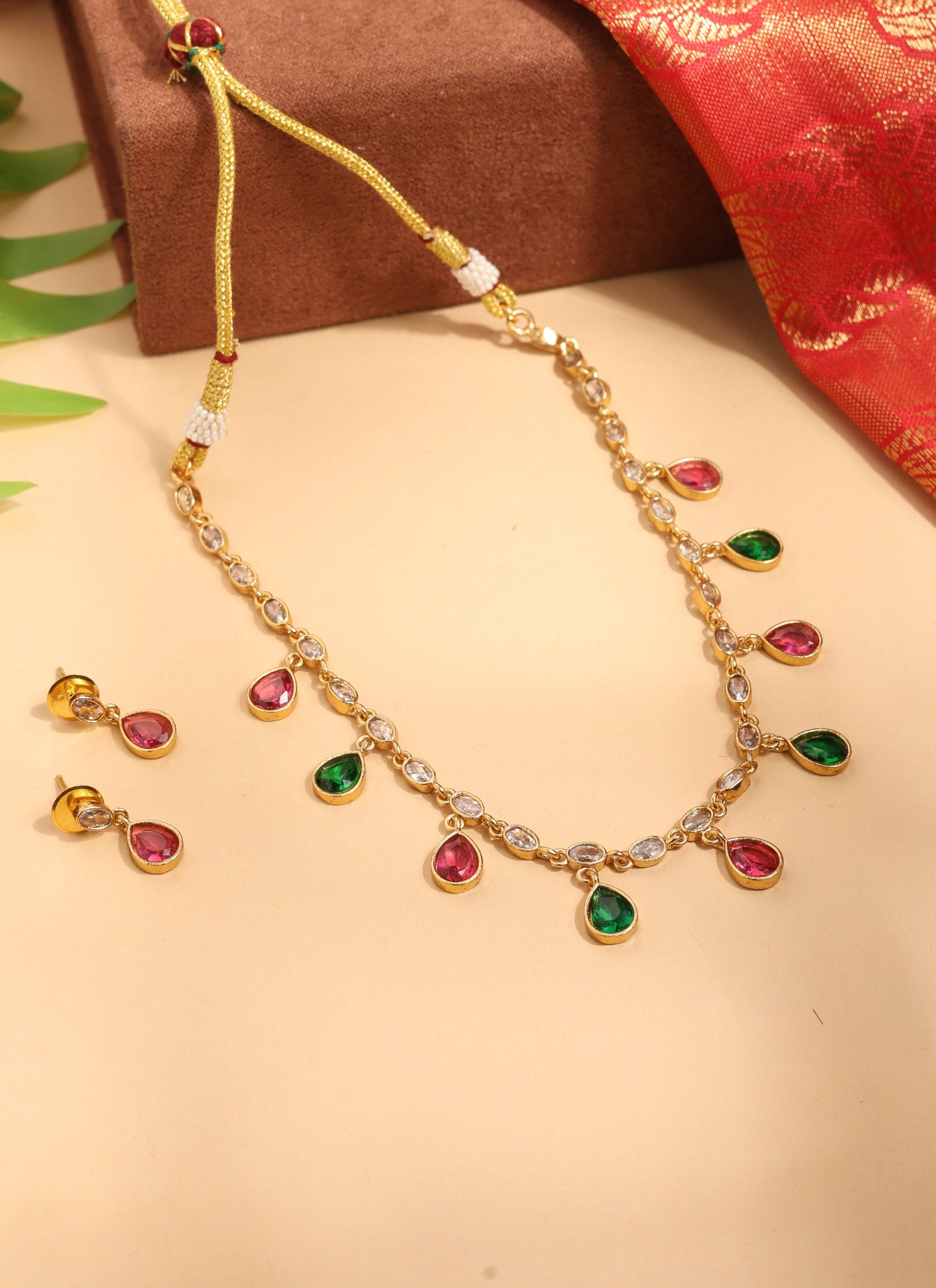 Delicate Gold Necklace Set with Red and Green Drop Stones