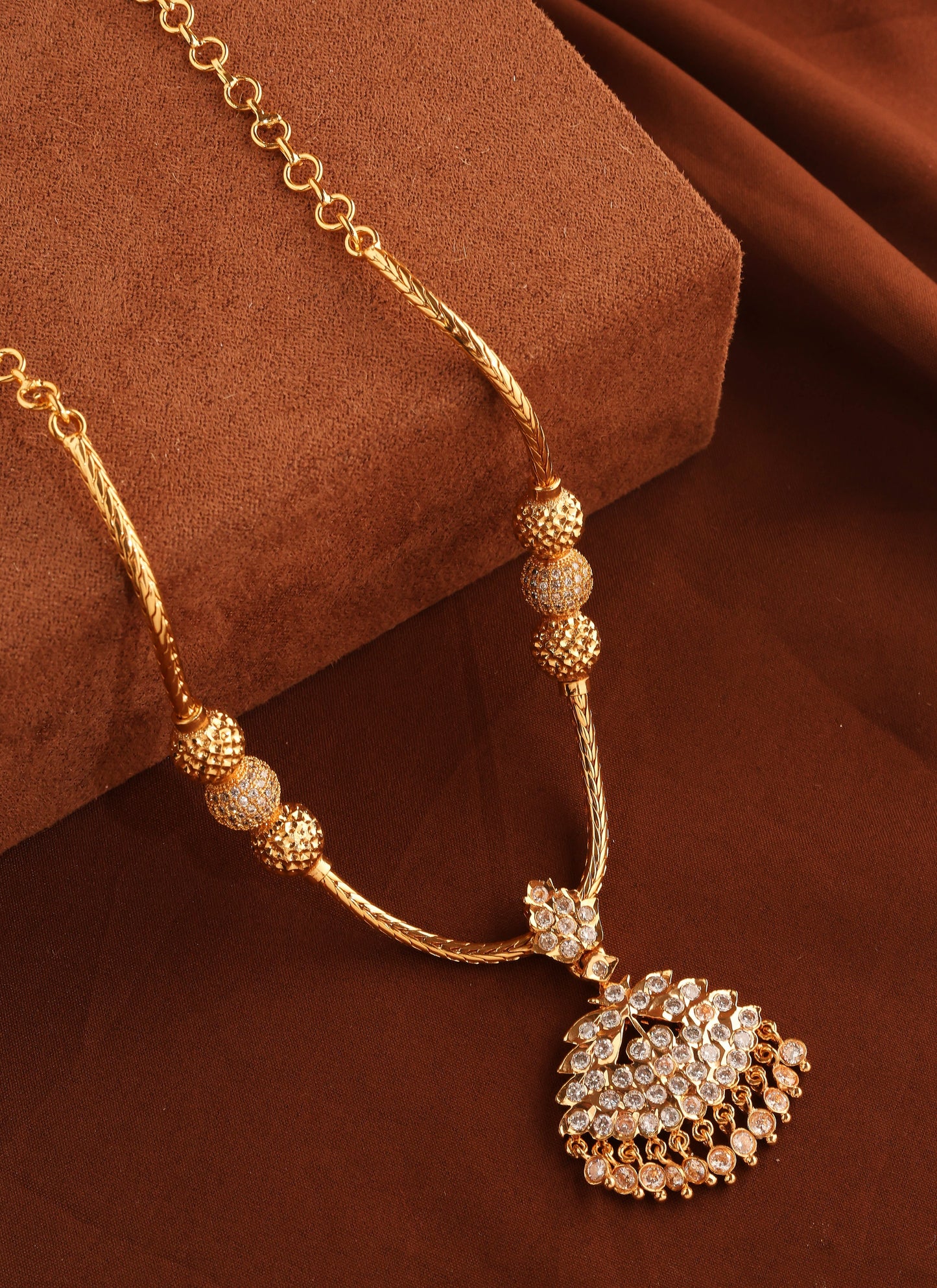 Gold Chain Necklace with Ball Detailing and Diamond Pendant