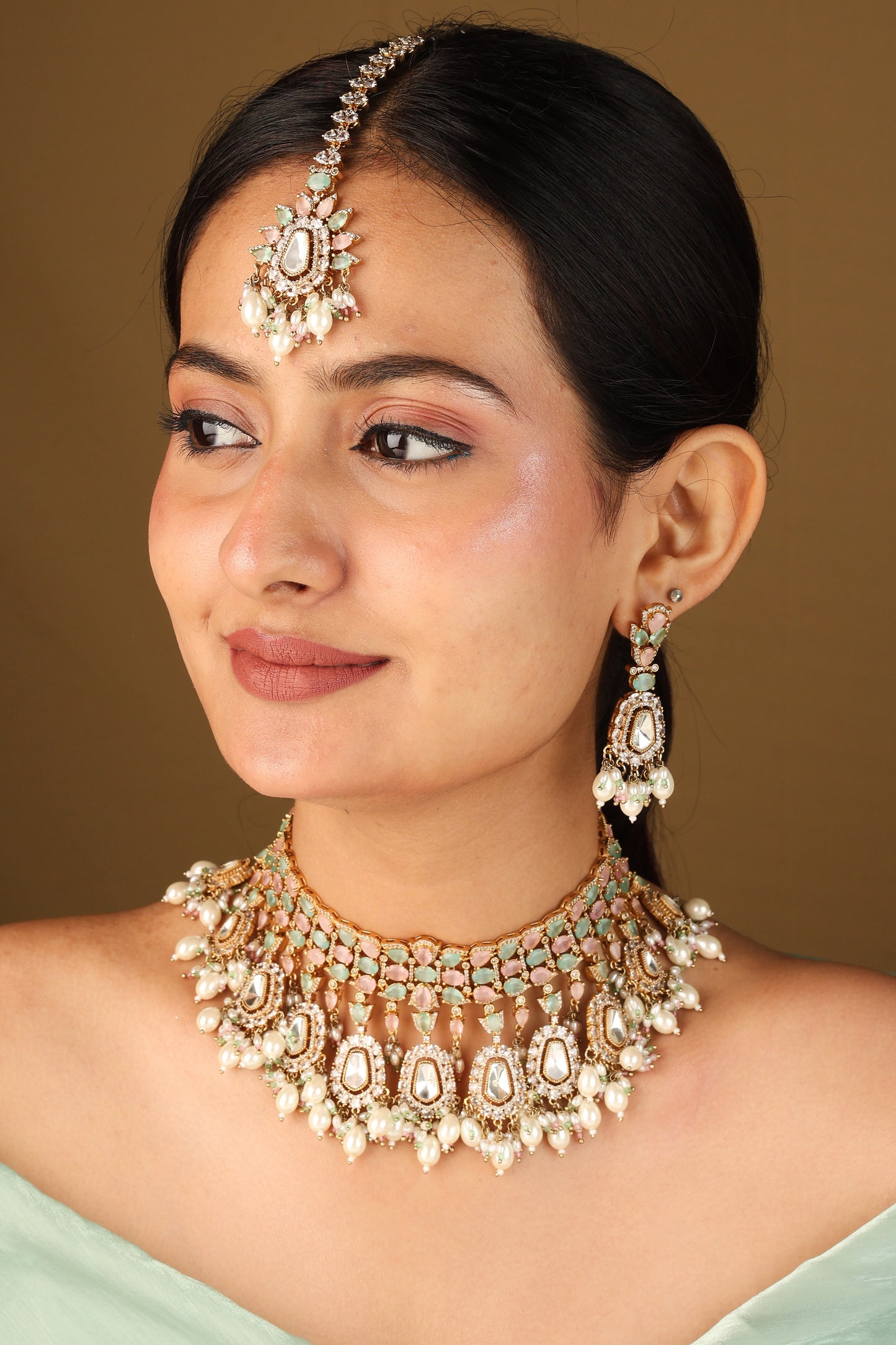 Pastel Colour Choker Necklace with American Stones for Bridal Look