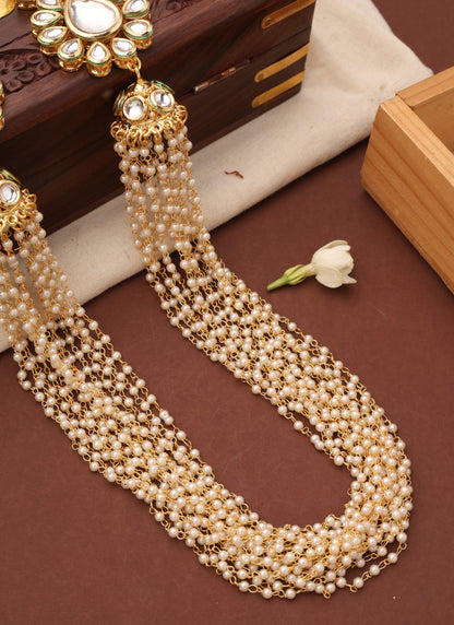 Pearl Layer Necklace with Kundan Side Pendants