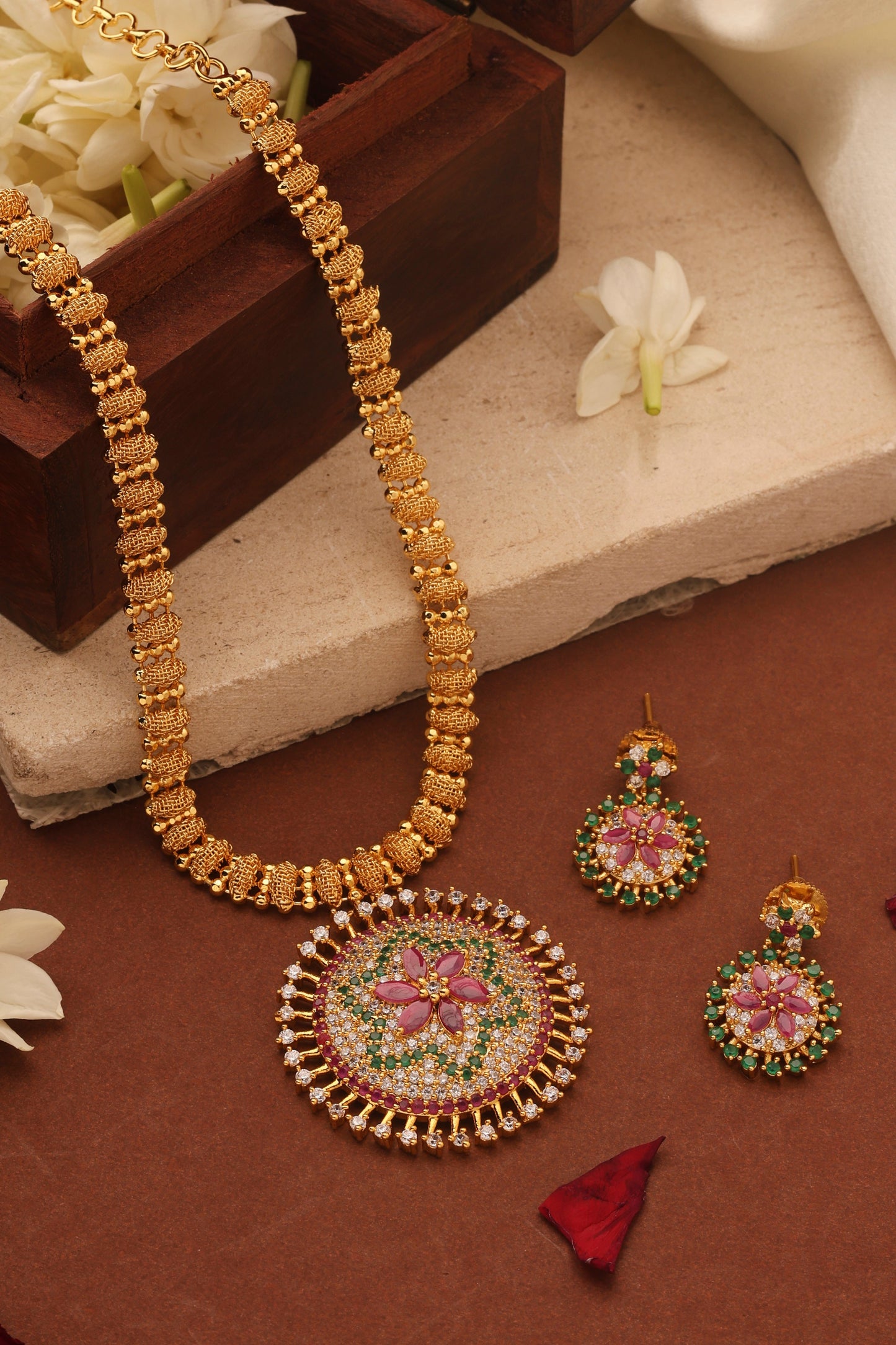 Elegant Gold Plated Necklace with American Diamond Floral Pendant