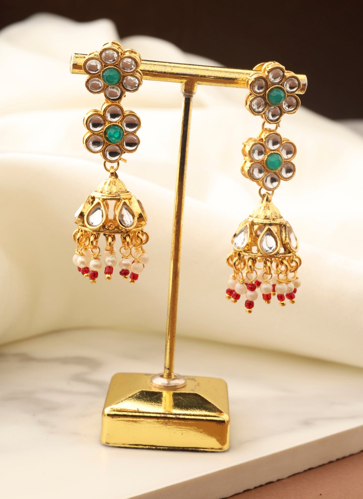 Kundan Choker Set with Green Accents and Matching Earrings