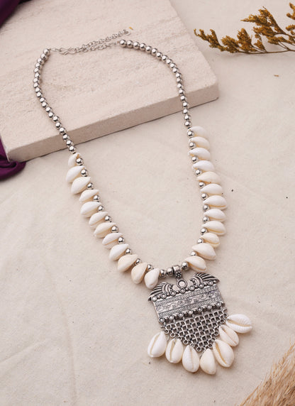 Shell Necklace with Oxidized Pendant