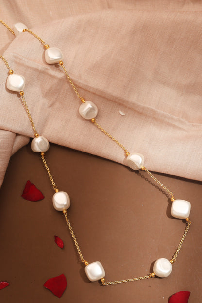 White Pearl Necklace