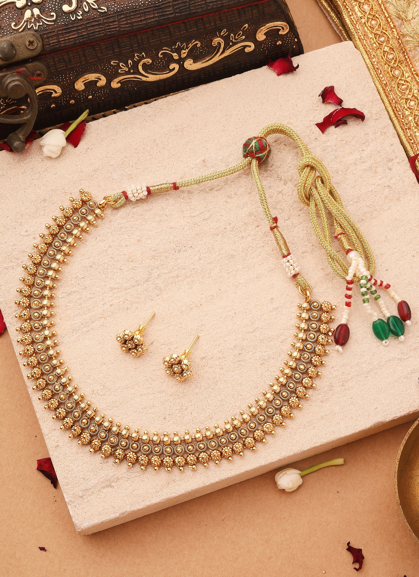 Golden Heritage Curved Necklace Set