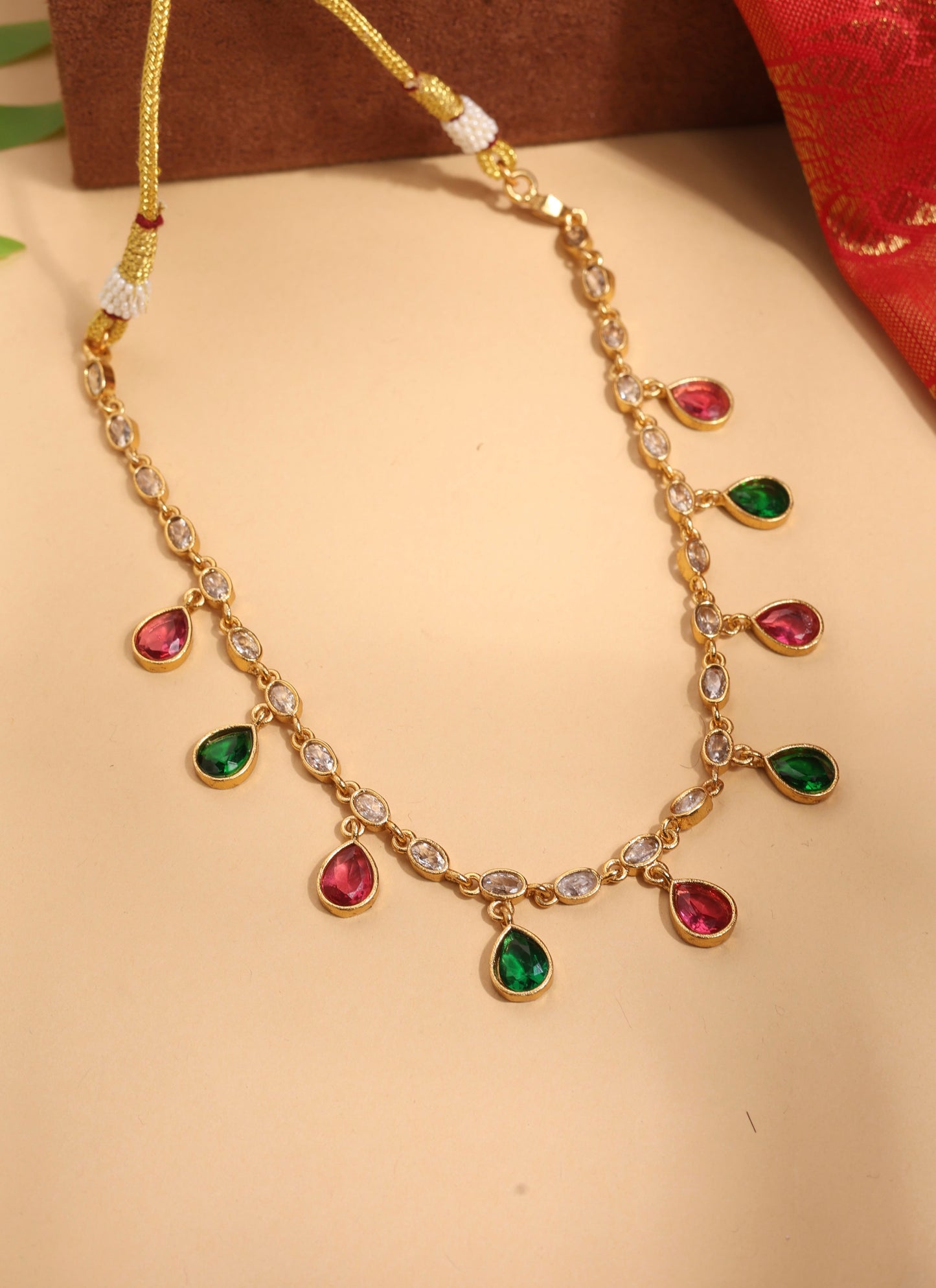 Delicate Gold Necklace Set with Red and Green Drop Stones