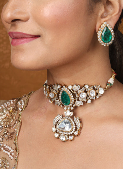 Elegant Choker with Green Pendant Stone and Kundan Detailing